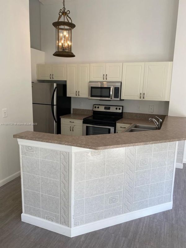 Foto del edificio - 4871 Via Palm Lakes