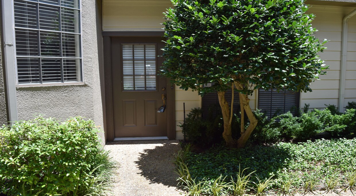 Primary Photo - 4132 Cole Ave