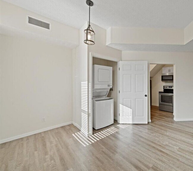 Vestíbulo - 1619 Mansfield St
