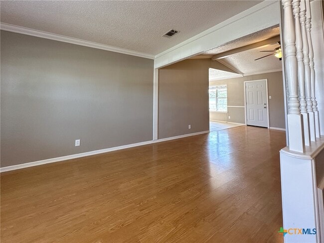 Building Photo - 1608 Becker Dr