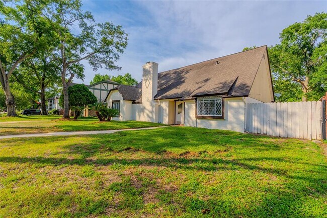 Foto del edificio - 19314 Enchanted Oaks Dr