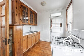 Building Photo - 4826 W Addison St