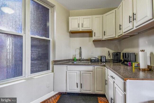 Building Photo - 414 Florida Ave NW