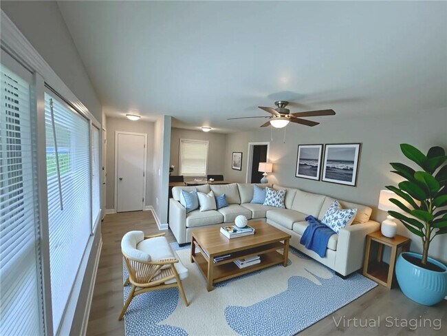Foto del edificio - 4555 Hillpine Rd
