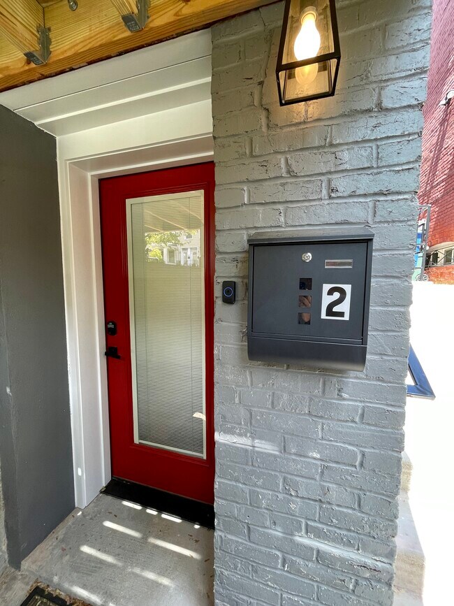 Entryway - 731 Girard St NW
