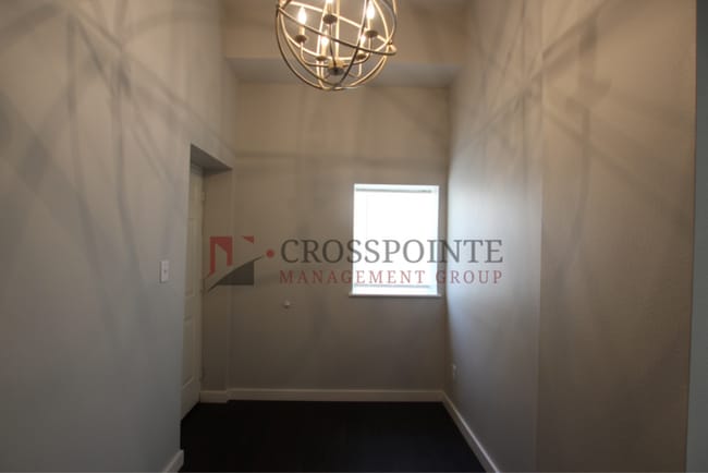 Building Photo - Available Now! 2 bedroom in Historic Charn...