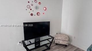 Building Photo - 2141 Biarritz Dr
