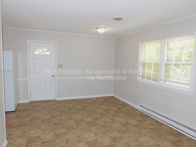 Foto del edificio - 2006 Creekwood Dr