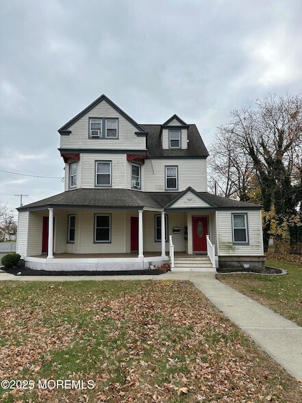 Foto principal - 348 Cedar Ave