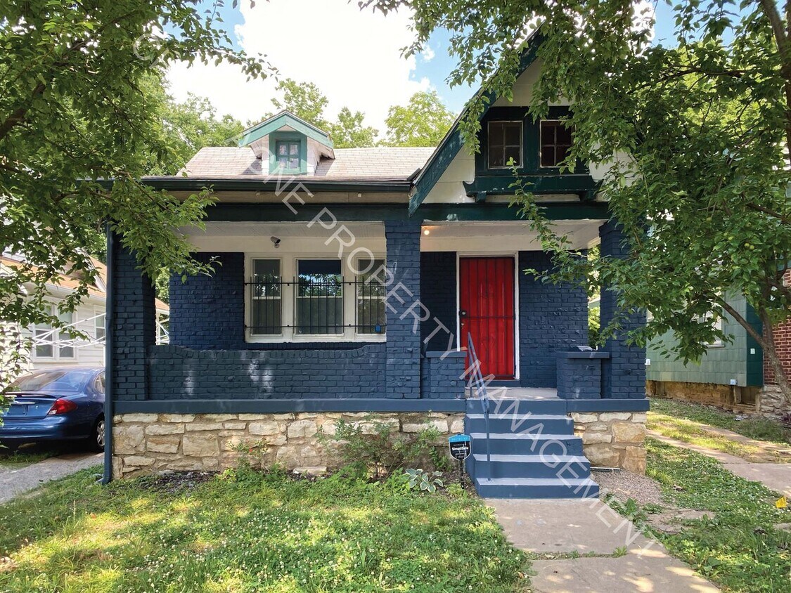 Foto principal - Modern KC home!
