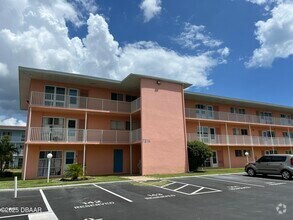 Building Photo - 721 S Beach St