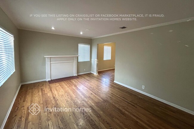 Foto del edificio - 6210 Blucher Ave