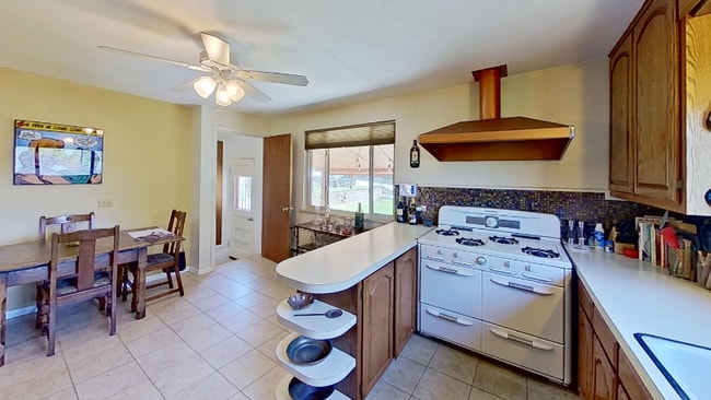 Photo - 4030 S Fox St House