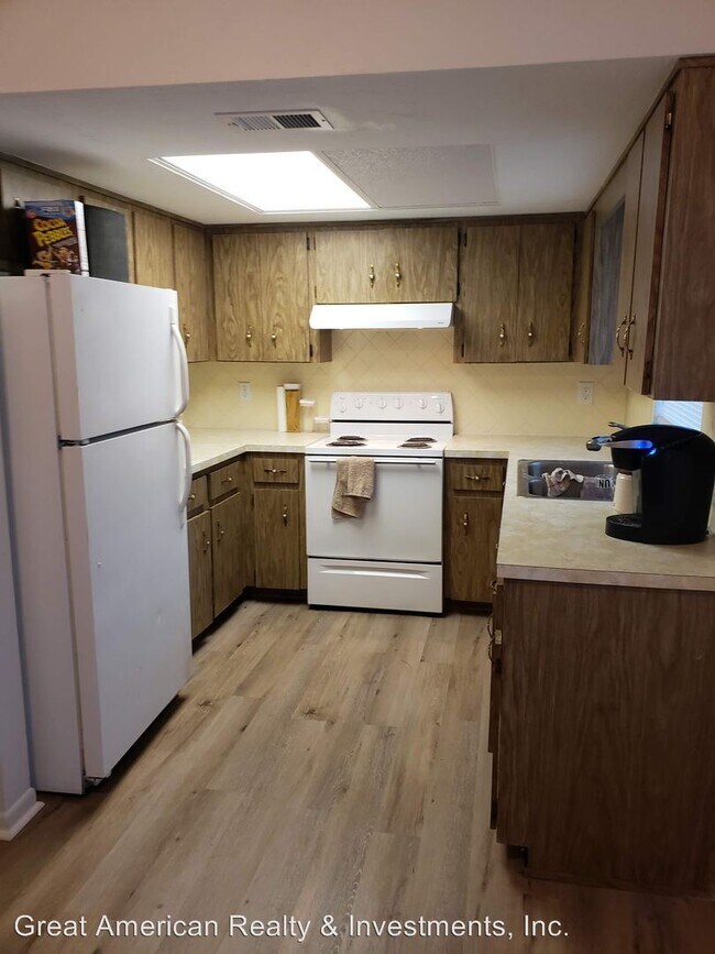 Building Photo - 917 S Brisson Terrace