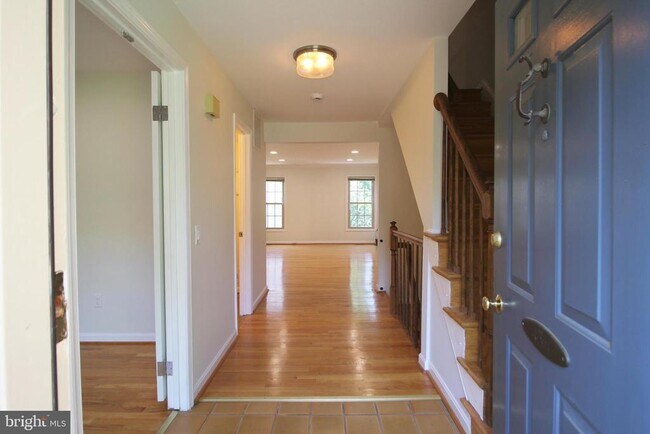 Foto del edificio - 436 N Park Dr