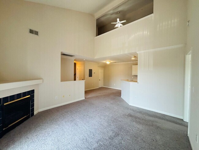 Foto del edificio - 209 S Knollwood Dr
