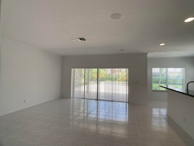 Building Photo - 20929 La Plata Ct