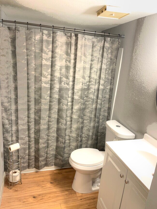 Foto del edificio - 17 E Ruth Ave