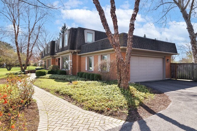 Building Photo - 877 Fair Way