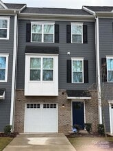 Building Photo - 5038 Springarn Ct