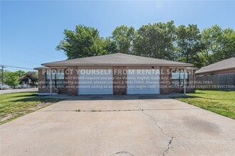 Building Photo - 1682 N Dawn Dr