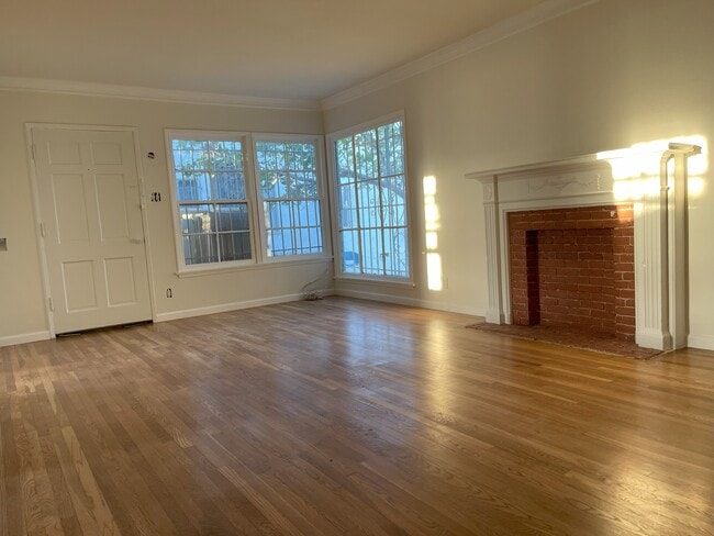 Living Room - 2625 7th Ave