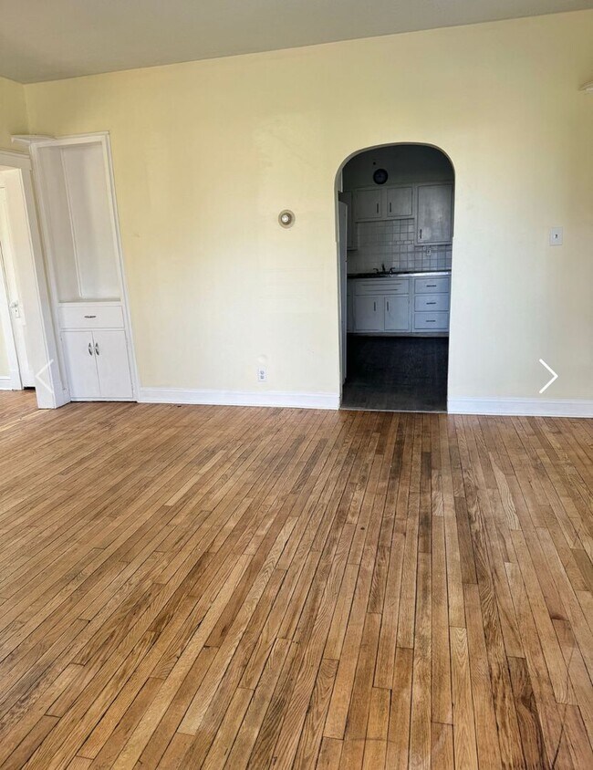 Building Photo - 6406 Varian Ave