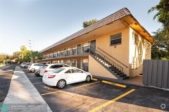 Building Photo - 1151 NE 17th Ct