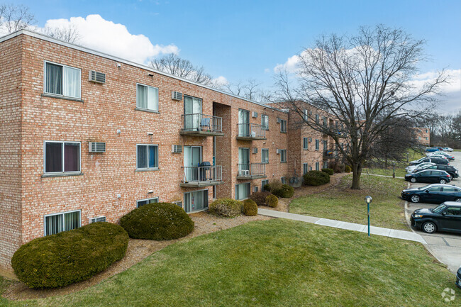 Building Photo - Bridgeport Apartments