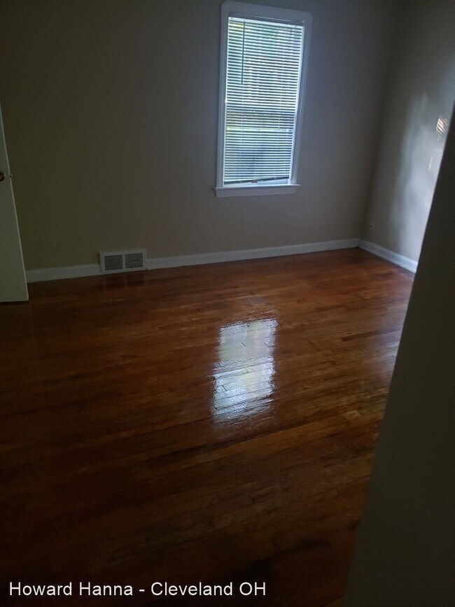 Building Photo - 5 br, 2 bath House - 1661 Sagamore Drive