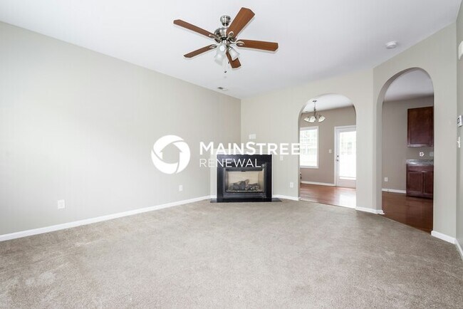 Building Photo - 3 Bedroom Pet-Friendly Home in Durham, NC with Main Street Renewal
