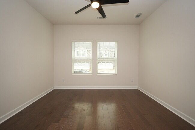 Foto del edificio - 3531 Auburn Curb Rd