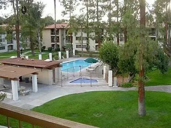 Building Photo - 10737 San Diego Mission Rd