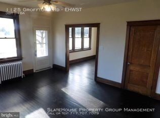 Building Photo - Like new 3 bed Easy access to Rt 30 and 222