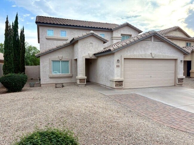 Foto del edificio - LARGE 4 Bedroom 3 Bathroom Copper Basin Home!