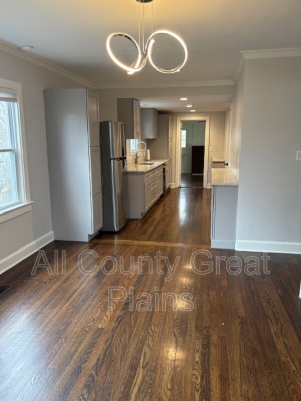 Foto del edificio - 310 E 70th Terrace