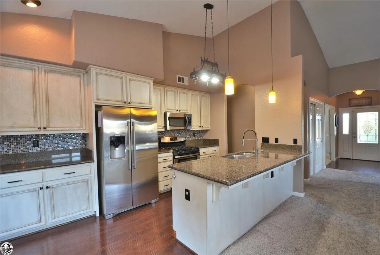 Foto del edificio - 17151 Upper Starr King Dr