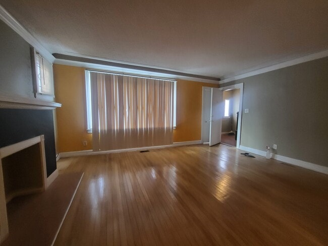 Building Photo - Washburn