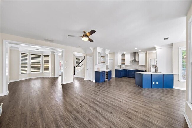 Building Photo - 1085 Arbor Creek Dr