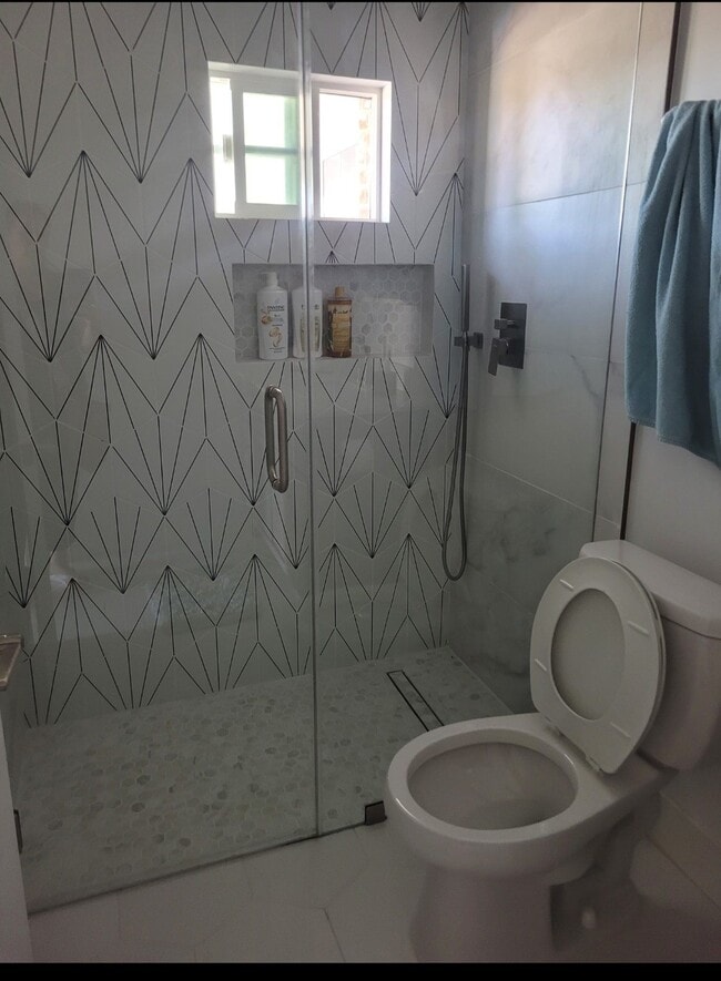 Foto del edificio - 7951 Maestro Ave