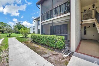 Building Photo - 1485 SW Silver Pine Way