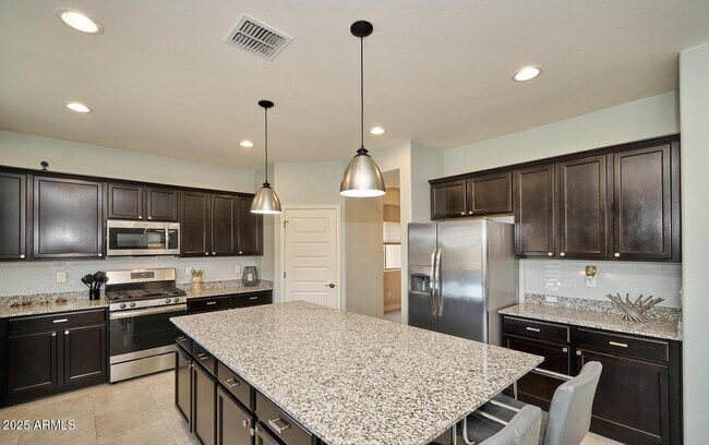 Building Photo - 2415 E Runaway Bay Pl