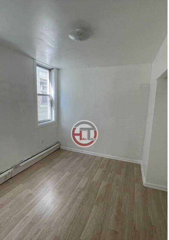 Foto del edificio - 2255 Gleason Ave