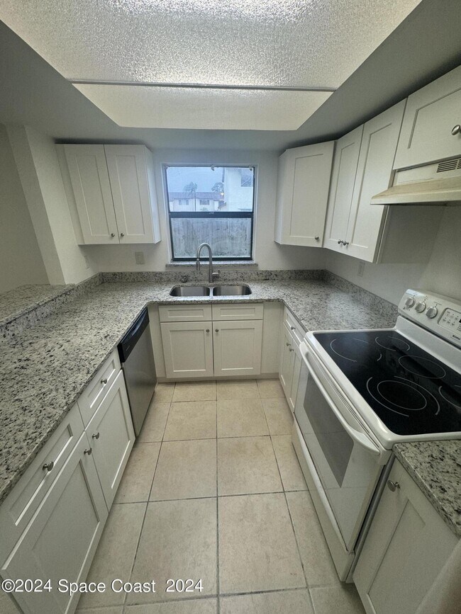 Foto del edificio - 592 N Wickham Rd