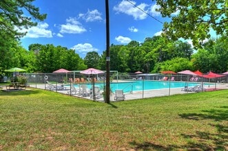 Building Photo - 9812 Arbor Oak