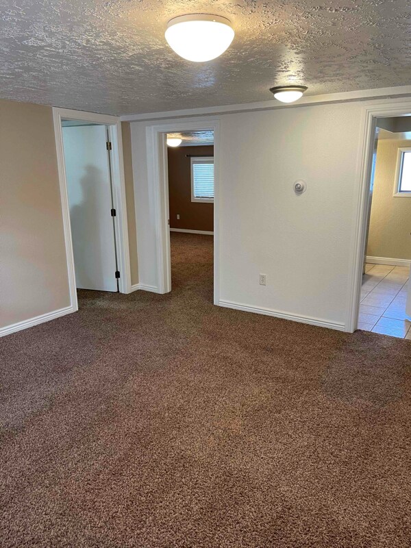 Building Photo - 56 Kingdon Ln