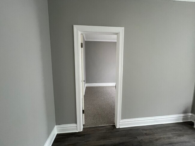 Foto del edificio - 4718 N Laramie Ave