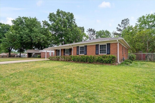 Foto del edificio - 7283 Juana Dr