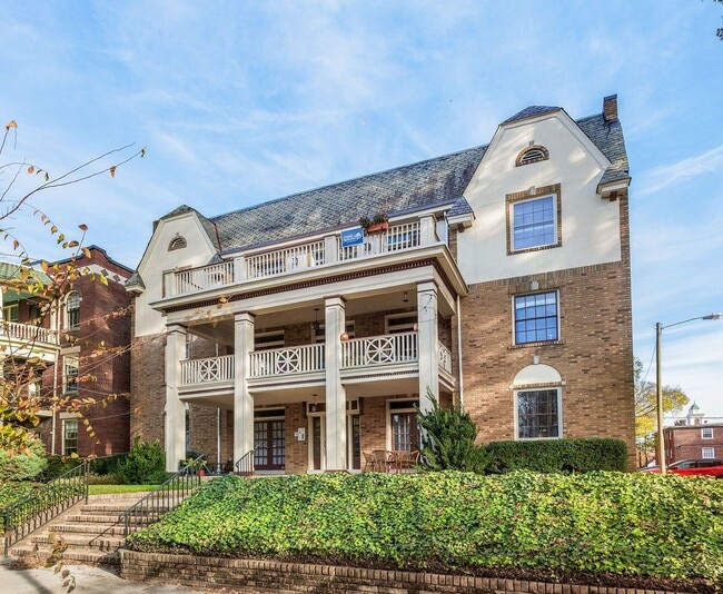 Photo - ADORABLE CONDO ON ARTHUR ASHE BOULEVARD