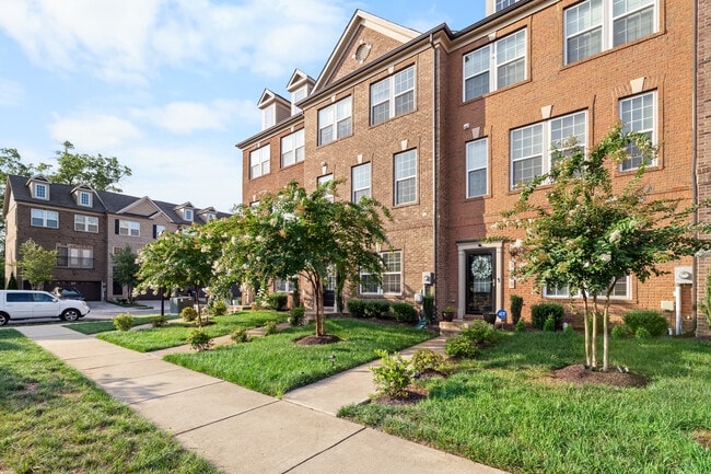 Foto del edificio - 2962 Chalkstone Pl